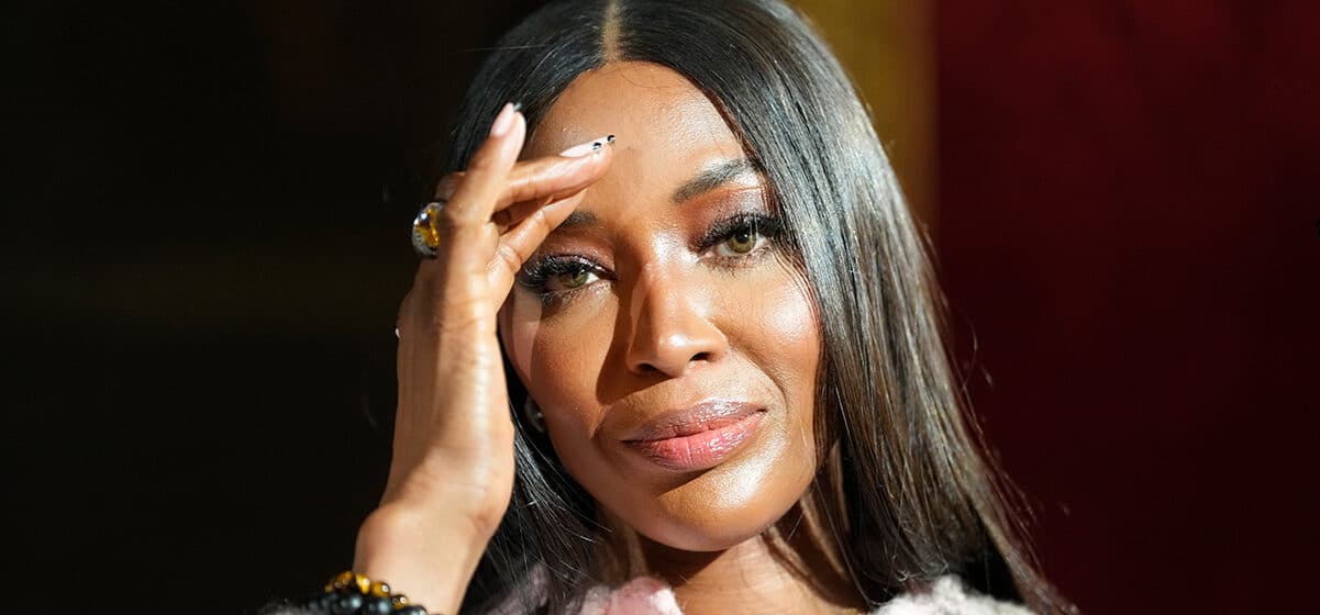 At 54, Naomi Campbell stuns fans in bikini pic on boat – “What the hell ...